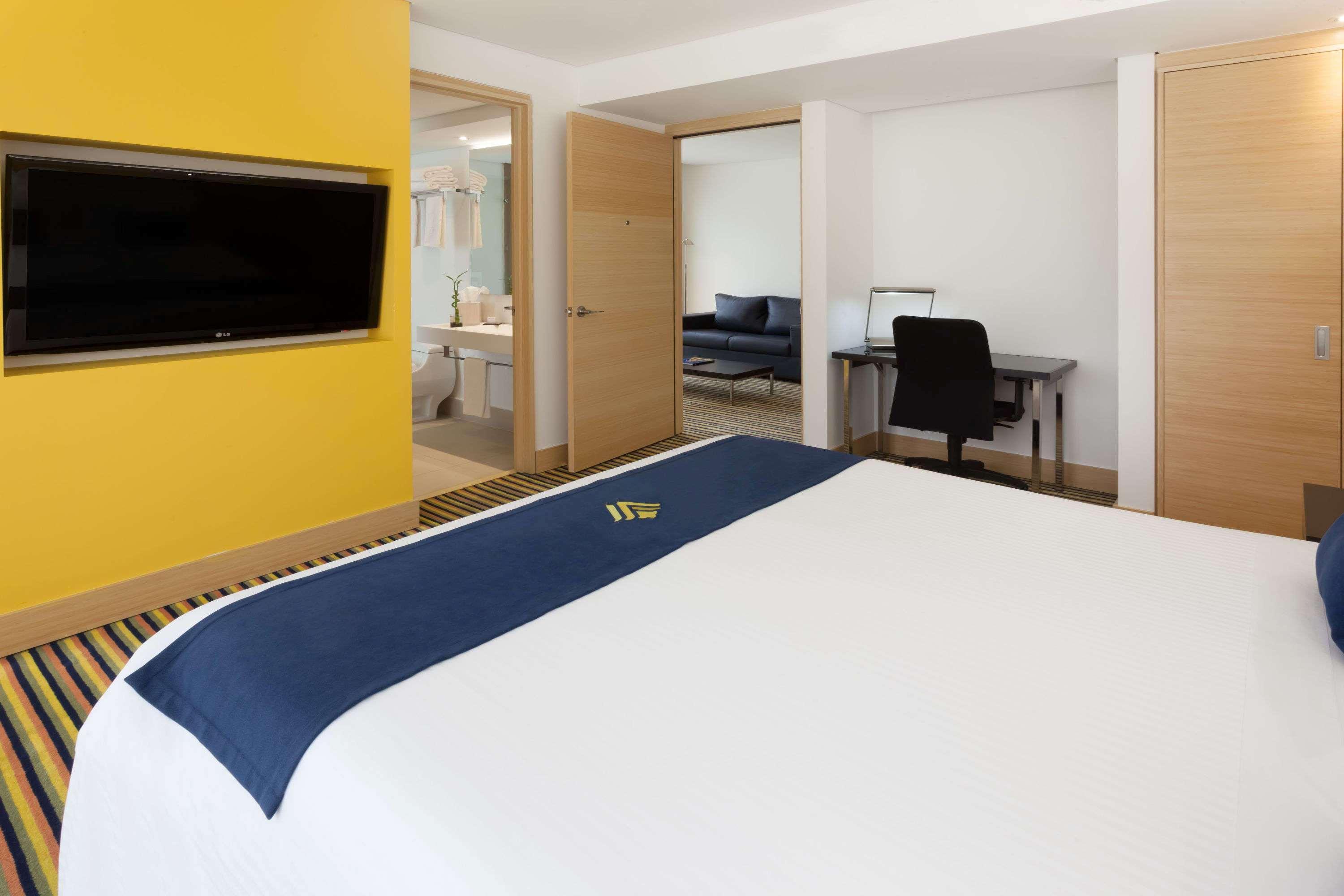 Hotel Wyndham Bogotá Zewnętrze zdjęcie