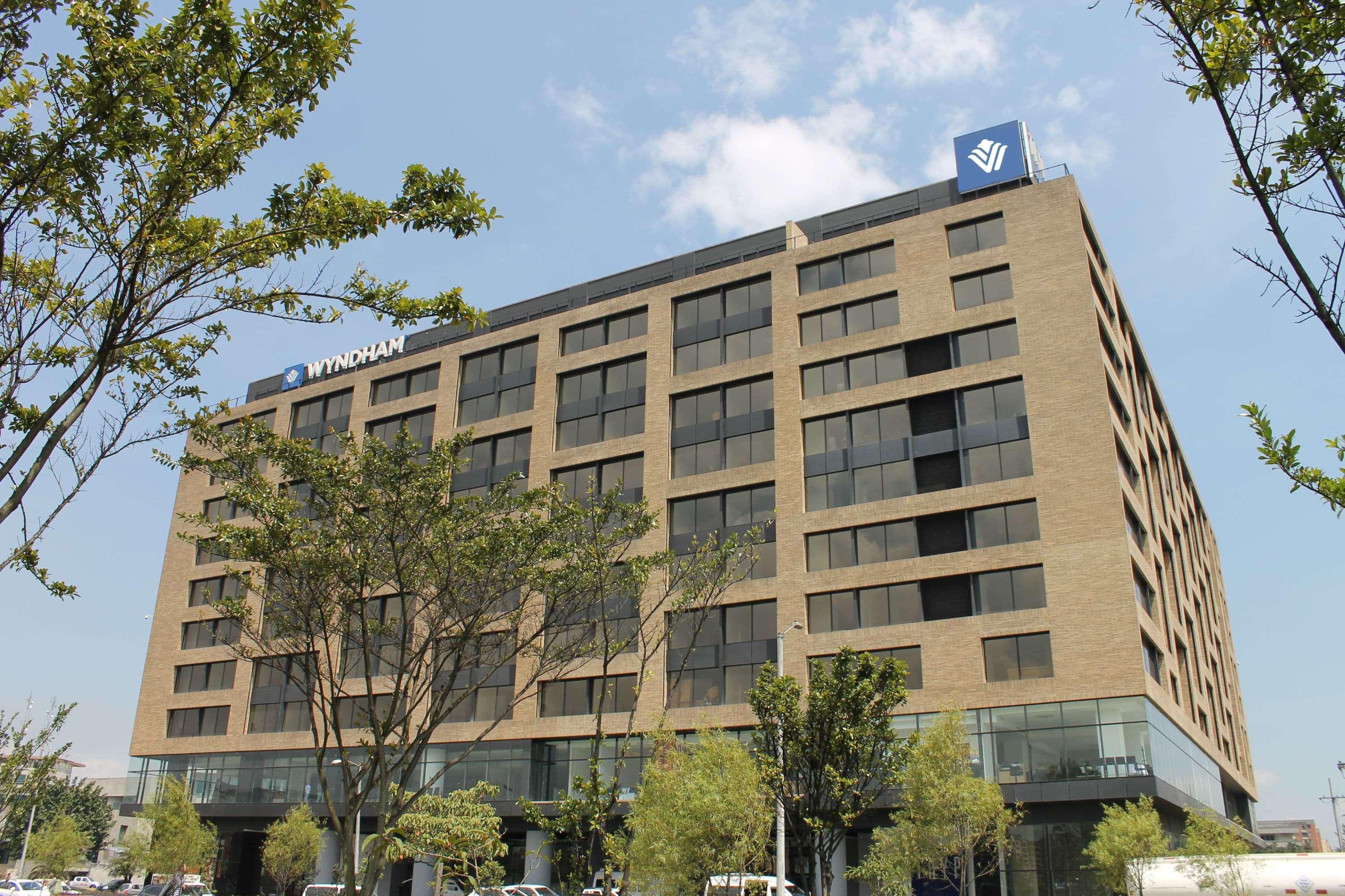 Hotel Wyndham Bogotá Zewnętrze zdjęcie Hanwha Life Insurance